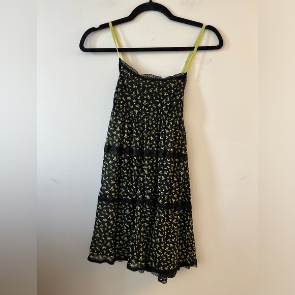 La Senza Floral Mesh Lace Criss-Cross Back Mini Dress - Picture 1 of 6